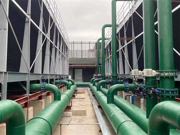 太陽能發(fā)電廠回收污水以節(jié)省淡水,新疆最大的太陽能發(fā)電廠